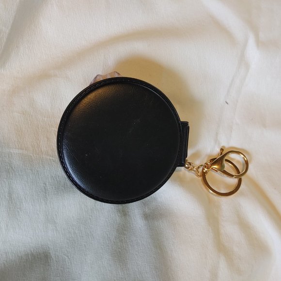 Flower Keychain Compact - Picture 2 of 4